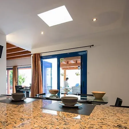 Maiteren Etxea Hotel